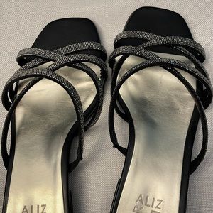 Naturalizer black and silver dress sandals size 9.5 W
